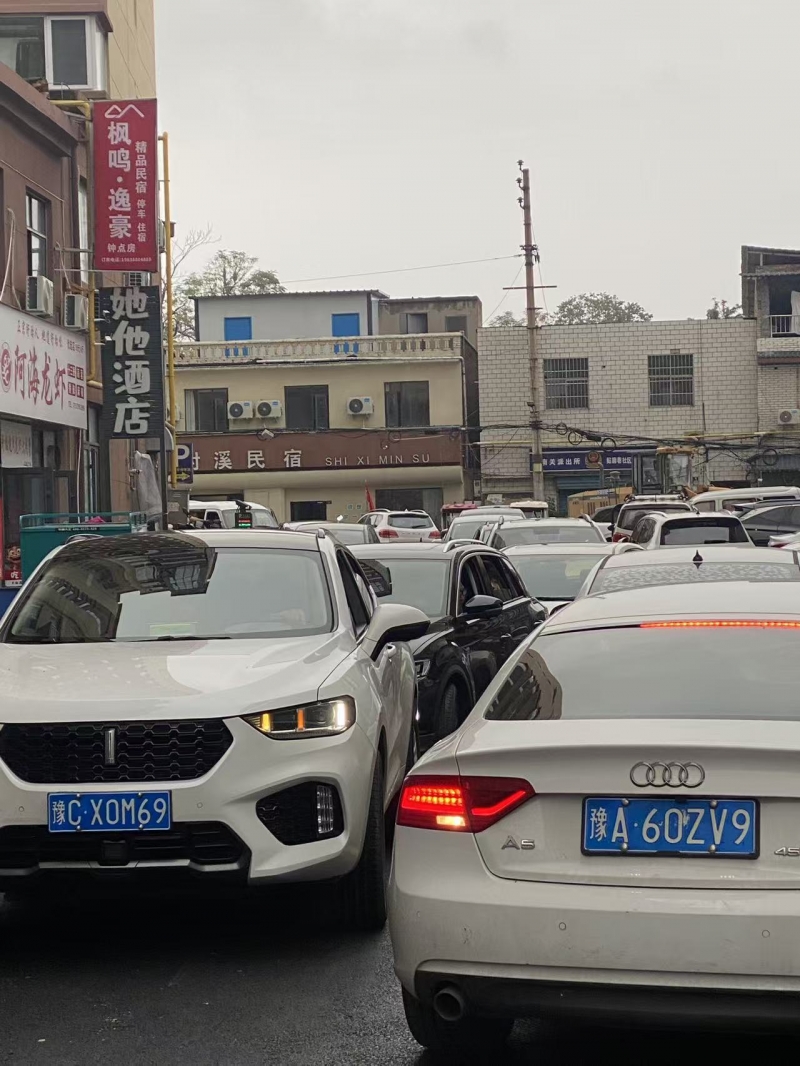 该小区居民回家难