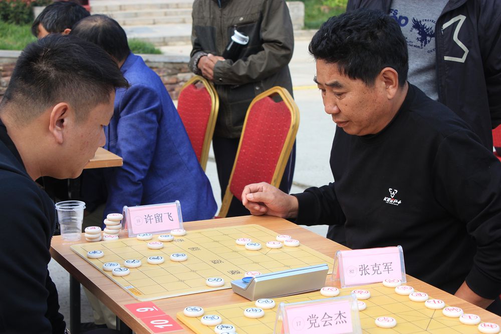 洛阳市首届全民健身运动象棋比赛在颐龙仙谷举行10jpg.jpg
