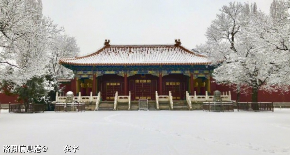 今早，北京在雪中醒来.jpg