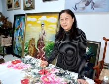 知名书画艺术家张珊女士，以其独特的艺术视角和精湛的技艺深受大家的喜爱和认可